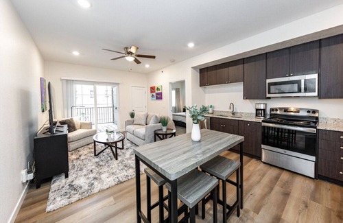 Mountain Shadows Apartment | 1 BD, Cozy Luxury with Mountain Views just minutes from Garden of Gods