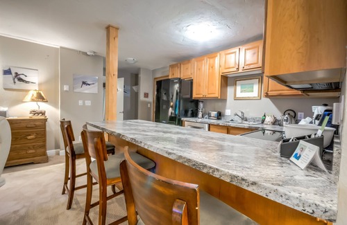 Steamboat Springs Condo | 1-Bedroom Condo w/Slope Access from Your Balcony!