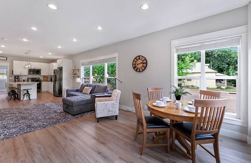 Loveland House | 100 m² House ∙ 3 bedrooms ∙ 8 guests