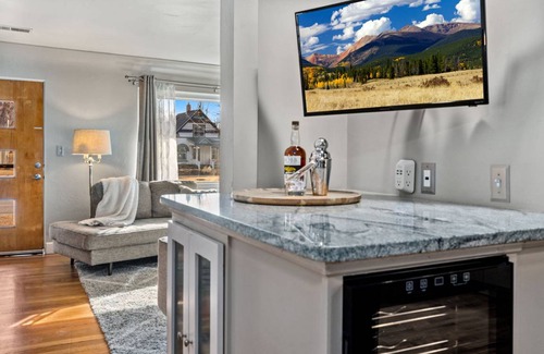 Old Town West Apartment | 102 m² Apartment ∙ 2 bedrooms ∙ 5 guests