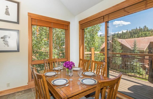 Mountain Village Condo | 102 m² Condo ∙ 1 bedroom ∙ 6 guests