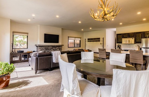 Snowmass Village Condo | 102 m² Condo ∙ 2 bedrooms ∙ 4 guests