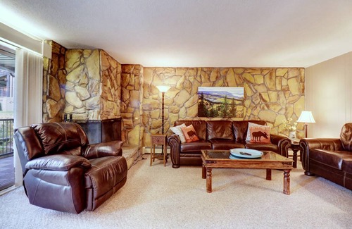 Dillon Condo | 102 m² Condo ∙ 2 bedrooms ∙ 6 guests