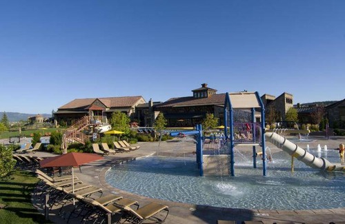 Flying Horse Cabin | 102 m² Lodge ∙ 127 guests