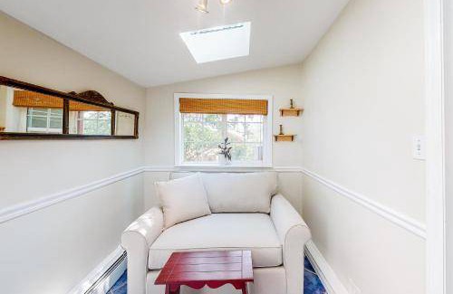Broadmoor House | 103 m² House ∙ 3 bedrooms ∙ 5 guests