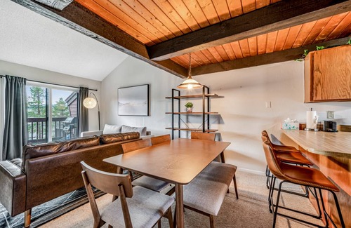 Fraser Condo | 107 m² Condo ∙ 2 bedrooms ∙ 8 guests