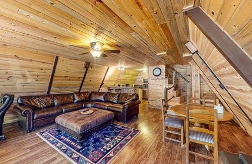 Ponderosa Pines House | 107 m² House ∙ 3 bedrooms ∙ 6 guests
