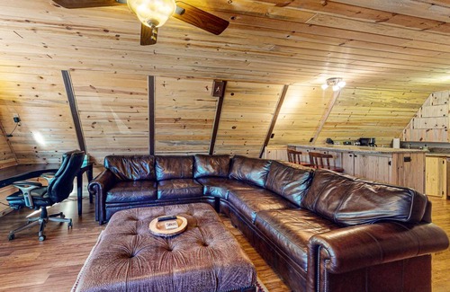 Ponderosa Pines House | 107 m² House ∙ 3 bedrooms ∙ 6 guests