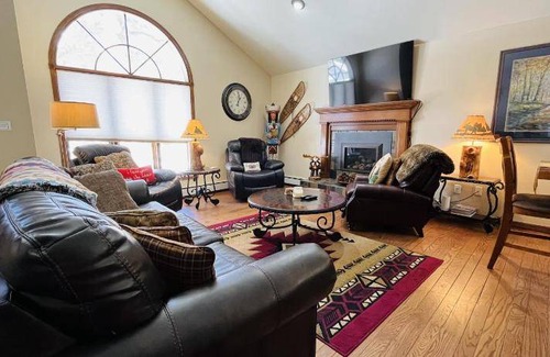 Carriage Hills House | 111 m² House ∙ 4 bedrooms ∙ 10 guests