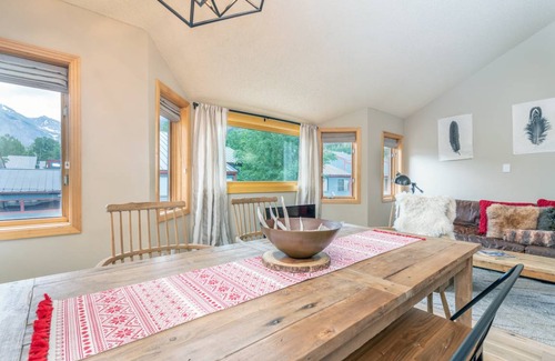 Telluride Condo | 112 m² Condo ∙ 2 bedrooms ∙ 6 guests