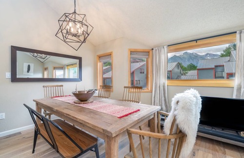 Telluride Condo | 112 m² Condo ∙ 2 bedrooms ∙ 6 guests