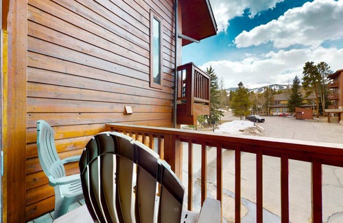 Four O'Clock Condo | 112 m² Condo ∙ 2 bedrooms ∙ 6 guests