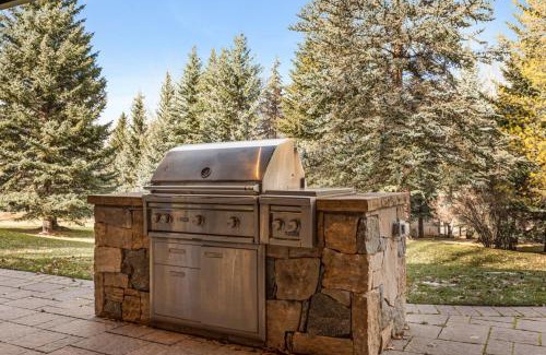 Edwards House | 115 Aspen Ridge