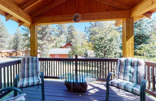 Ponderosa Pines Cabin | 116 m² Cabin ∙ 3 bedrooms ∙ 10 guests