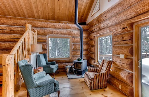Valley of the Sun Cabin | 116 m² Cabin ∙ 3 bedrooms ∙ 8 guests