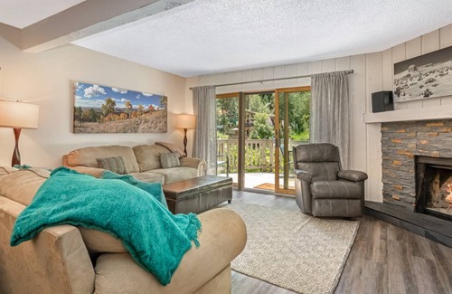 Intermountain Condo | 116 m² Condo ∙ 3 bedrooms ∙ 7 guests