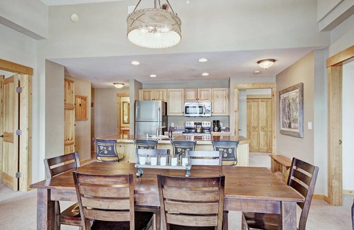 Copper Mountain Village Condo | 121 m² Condo ∙ 3 bedrooms ∙ 9 guests