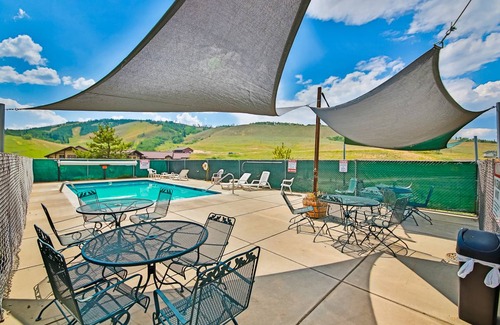 Silvercreek Condo | 121 m² Condo ∙ 2 bedrooms ∙ 6 guests