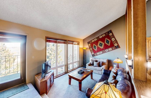 Silvercreek Condo | 121 m² Condo ∙ 2 bedrooms ∙ 6 guests