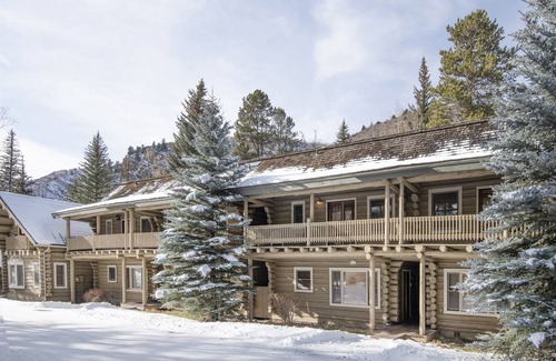Intermountain House | 121 m² House ∙ 2 bedrooms ∙ 4 guests