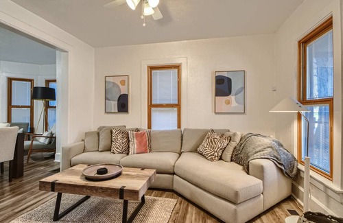 City Park West House | 121 m² House ∙ 2 bedrooms ∙ 4 guests