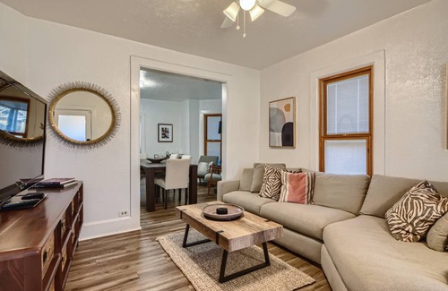 City Park West House | 121 m² House ∙ 2 bedrooms ∙ 4 guests