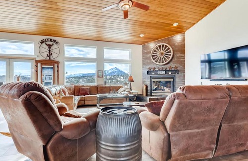 Wildernest House | 122 Kings Court by Book by Owner