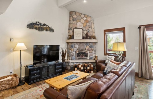 Steamboat Springs Condo | 128 m² Condo ∙ 3 bedrooms ∙ 6 guests
