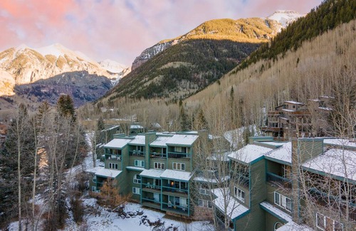 Telluride House | 129 m² House ∙ 3 bedrooms ∙ 6 guests