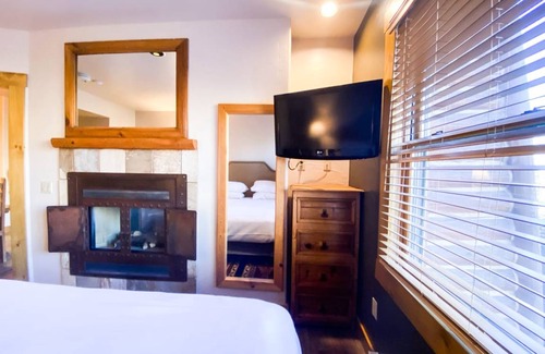 Mountain Village Apartment | 130 m² Apartment ∙ 1 bedroom ∙ 4 guests