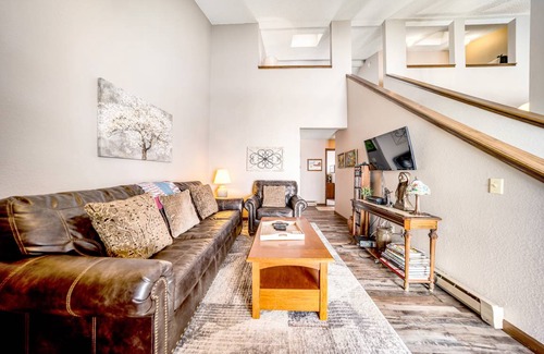 Silvercreek Condo | 130 m² Condo ∙ 2 bedrooms ∙ 6 guests