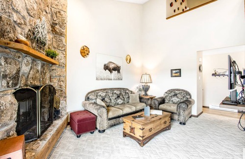Silvercreek Condo | 130 m² Condo ∙ 3 bedrooms ∙ 8 guests