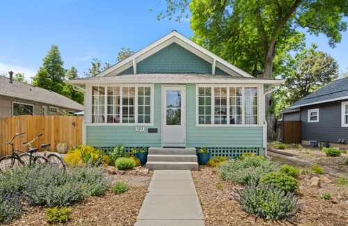 University Park House | 130 m² House ∙ 2 bedrooms ∙ 5 guests