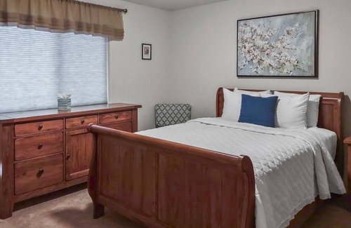 Montrose House | 134 m² House ∙ 3 bedrooms ∙ 6 guests