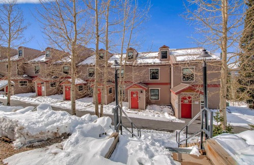 Baldy Mountain House | 136 m² House ∙ 3 bedrooms ∙ 8 guests