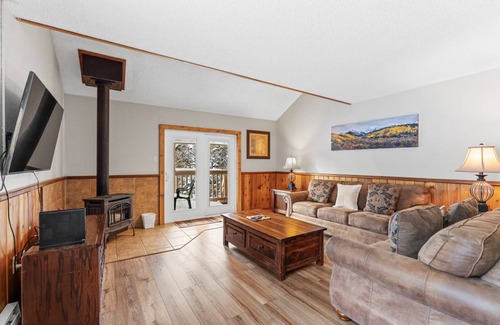 Baldy Mountain House | 136 m² House ∙ 3 bedrooms ∙ 8 guests