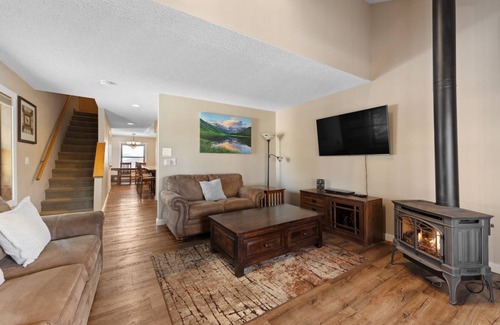 Baldy Mountain House | 136 m² House ∙ 3 bedrooms ∙ 8 guests