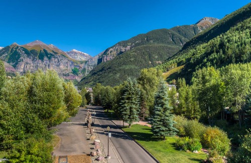 Telluride Condo | 137 m² Condo ∙ 2 bedrooms ∙ 8 guests