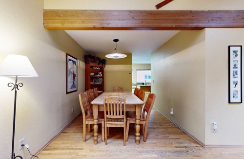 Intermountain House | 137 m² House ∙ 3 bedrooms ∙ 7 guests
