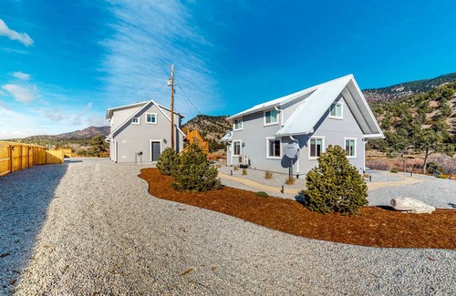 Salida House | 138 m² House ∙ 3 bedrooms ∙ 6 guests