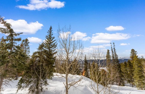 Baldy Mountain House | 138 m² House ∙ 3 bedrooms ∙ 8 guests