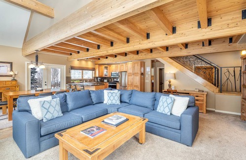 Telluride Condo | 139 m² Condo ∙ 4 bedrooms ∙ 12 guests