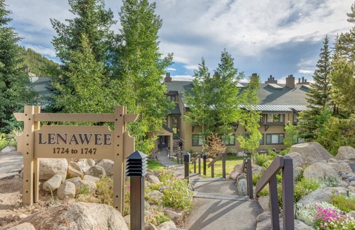 Lakeside Village Apartment | 140 m² Apartment ∙ 2 bedrooms ∙ 10 guests