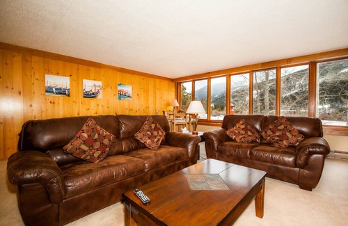 Lakeside Village Apartment | 141 m² Apartment ∙ 2 bedrooms ∙ 8 guests