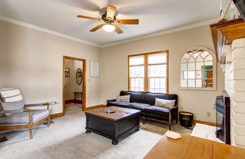 Monument House | 141 m² House ∙ 3 bedrooms ∙ 6 guests