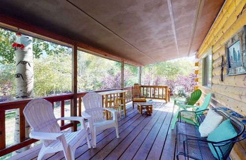 Ponderosa Pines Cabin | 144 m² Cabin ∙ 3 bedrooms ∙ 8 guests