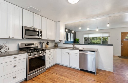 Capitol Hill House | 146 m² House ∙ 4 bedrooms ∙ 8 guests