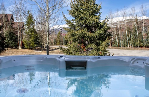 The Highlands House | 152 m² House ∙ 3 bedrooms ∙ 8 guests