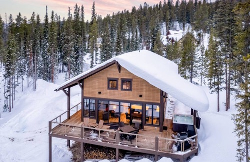 Blue River House | 158 m² House ∙ 2 bedrooms ∙ 6 guests