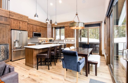 Blue River House | 158 m² House ∙ 2 bedrooms ∙ 6 guests